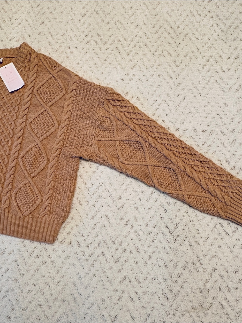 Buttermelon NEW Tan Oversized Chunky Cable Knit Cropped Sweater Size Large - Picture 6 of 9
